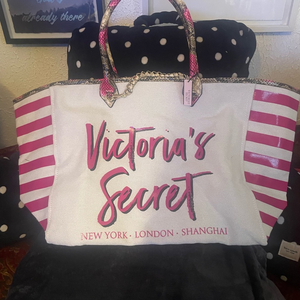 Victoria’s Secret Bag